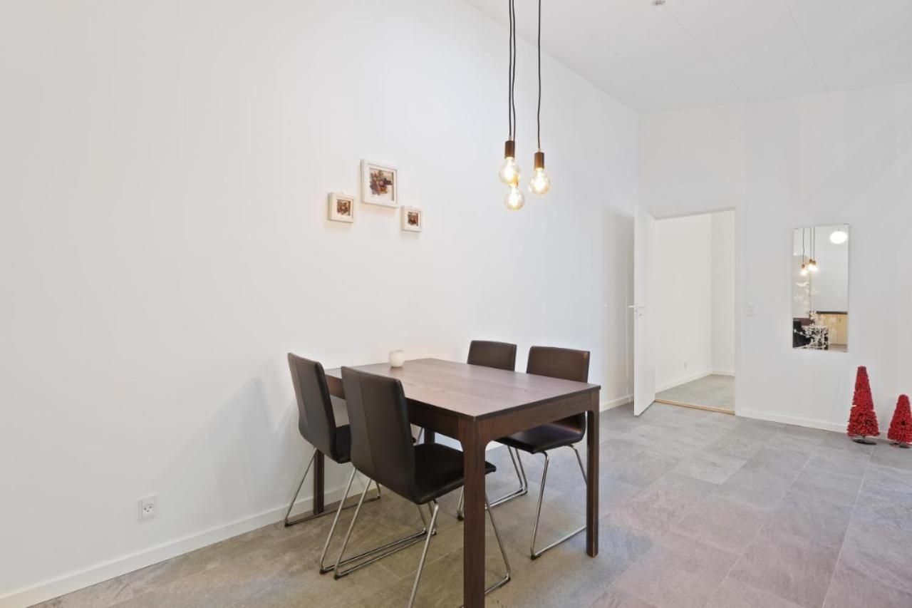 Charming - Luxurious 1 Bedroom Apartment In The Heart Of Ольборг Экстерьер фото